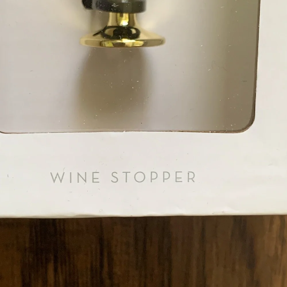 Z Galleris lips bottle stoppers